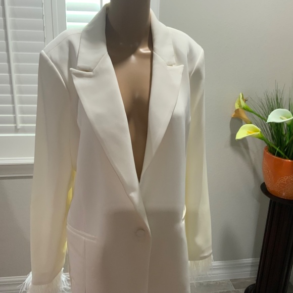 Feather Cuff Accents Gibson Latimer NWT Cream/white Evening Women’s Jack… - Picture 6 of 13